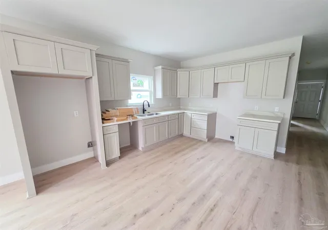 Photo 2 of Single family home for sale at 8603 Walnut Ave, Pensacola, FL 32534 | MLS# 688332 | Listing updated on 2026-09-10
