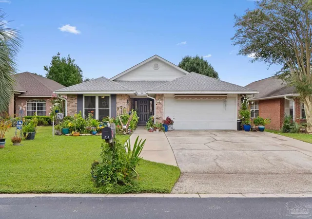 Photo 1 of Single family home for sale at 1739 Ivalea Cir, Navarre, FL 32566 | MLS# 681901 | Listing updated on 2026-09-16