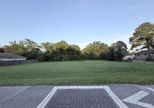 Photo 2 of Land for sale at 2540 N Z St, Pensacola, FL 32505 | MLS# 688129 | Listing updated on 2026-08-31