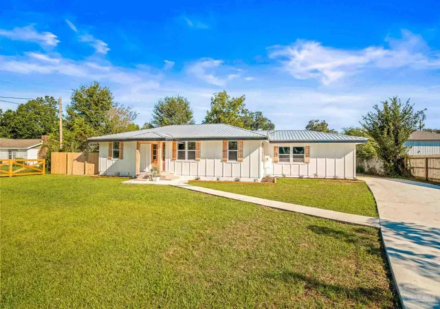 Photo 3 of Sale Pending at 216 W 9 1/2 Mile Rd, Pensacola, FL 32534 | MLS# 660475 | Listing updated on 2026-04-29