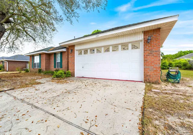 Photo 2 of Single family home for sale at 7191 Rampart Way, Pensacola, FL 32505 | MLS# 681010 | Listing updated on 2026-09-17