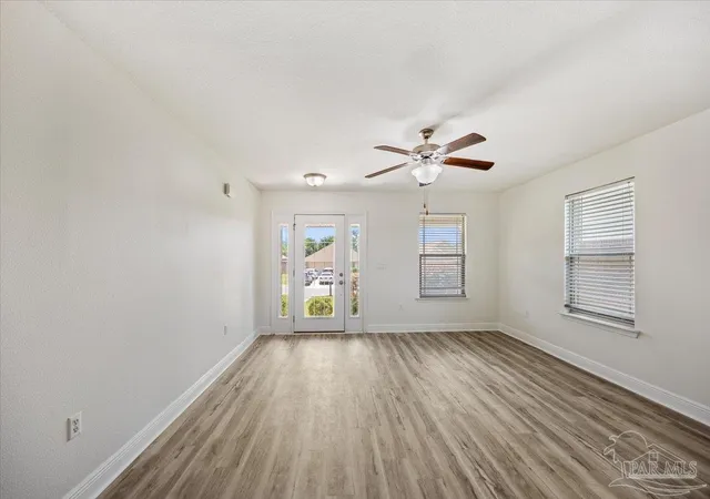 Photo 4 of Single family home for sale at 3024 Enclave Ct, Gulf Breeze, FL 32563 | MLS# 683802 | Listing updated on 2026-09-16
