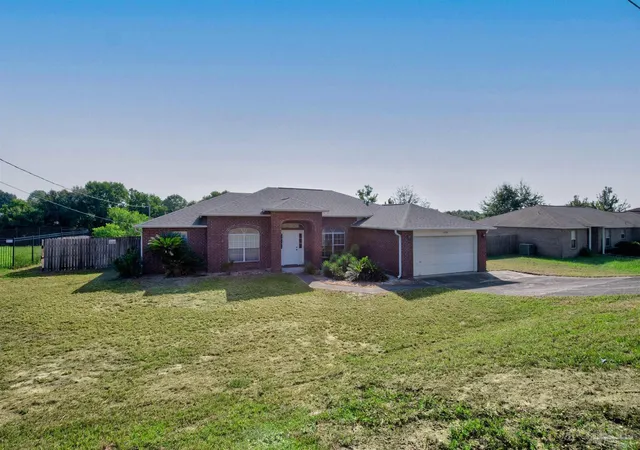 Photo 2 of Single family home for sale at 226 Trish Dr, Crestview, FL 32536 | MLS# 688006 | Listing updated on 2026-08-25