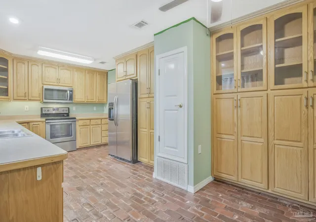 Photo 3 of Single family home for sale at 724 Woodmere Dr, Pensacola, FL 32503 | MLS# 684613 | Listing updated on 2026-09-25