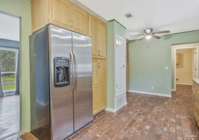 Photo 4 of Single family home for sale at 724 Woodmere Dr, Pensacola, FL 32503 | MLS# 684613 | Listing updated on 2026-09-25