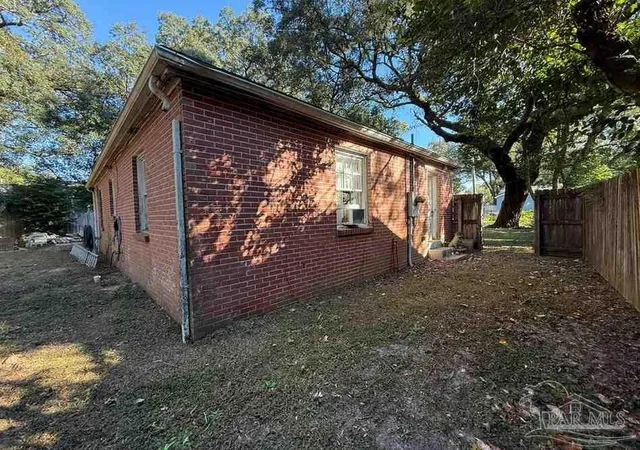 Homes for sale in Pensacola, FL | 3914 W Gadsden St, Pensacola, FL 32505 | MLS# 685343