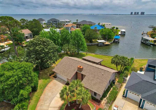 Photo 1 of Single family home for sale at 1090 Park Ln, Gulf Breeze, FL 32563 | MLS# 663480 | Listing updated on 2026-10-29