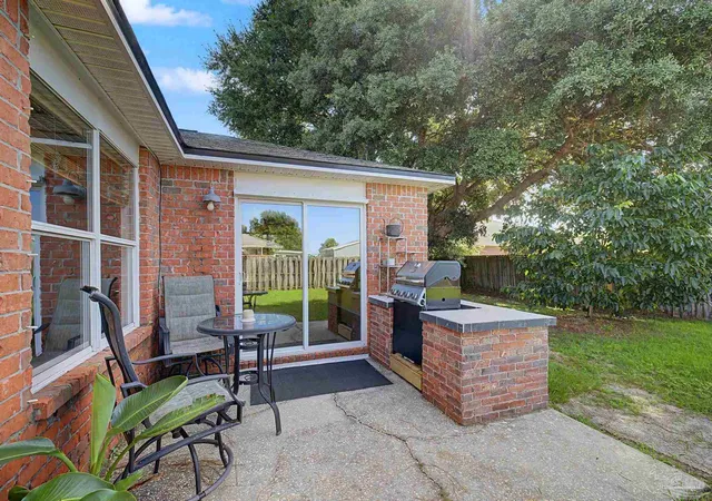 Photo 3 of Single family home for sale at 535 Capstan Ct, Pensacola, FL 32507 | MLS# 685255 | Listing updated on 2026-09-13