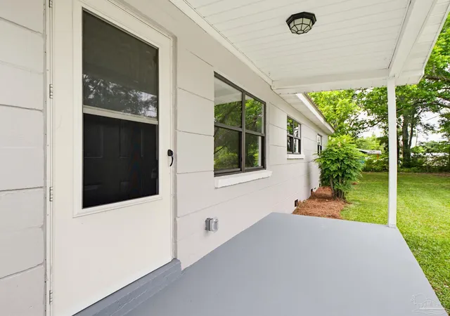 Photo 2 of Sale Pending at 125 Madrid Rd, Cantonment, FL 32533 | MLS# 682586 | Listing updated on 2026-08-17