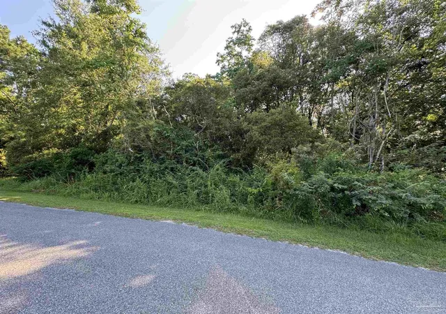 Photo 4 of Land for sale at 10 E Casa Grande Ln, Milton, FL 32583 | MLS# 648182 | Listing updated on 2026-05-25
