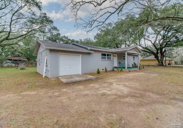 Photo 3 of Single family home for sale at 2063 Ryale Rd, Cantonment, FL 32533 | MLS# 659690 | Listing updated on 2026-10-07