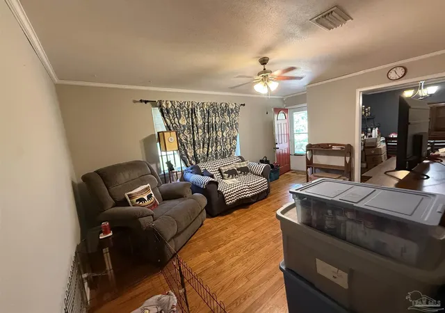 Homes for sale in Flomaton, AL | 1714 Pine St, Flomaton, AL 36441 | MLS# 685638