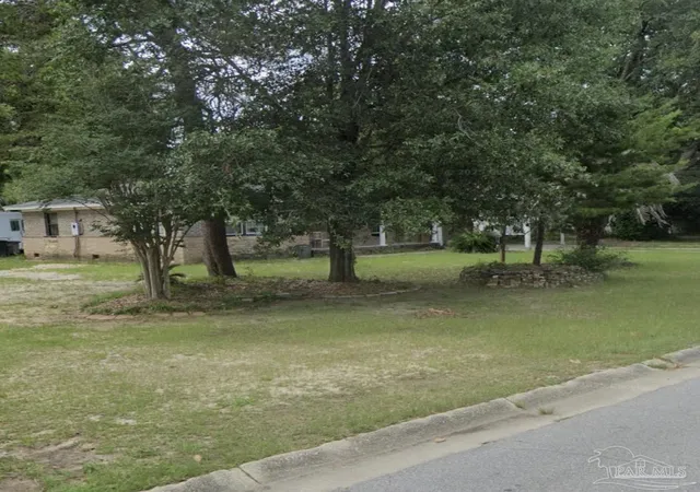 Photo 2 of Single family home for sale at 928 Barcia Dr, Pensacola, FL 32503 | MLS# 683928 | Listing updated on 2026-09-30