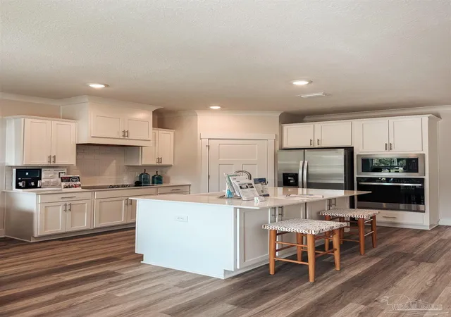 Photo 3 of Single family home for sale at 1360 W Zarragossa St, Pensacola, FL 32502 | MLS# 669695 | Listing updated on 2026-07-30
