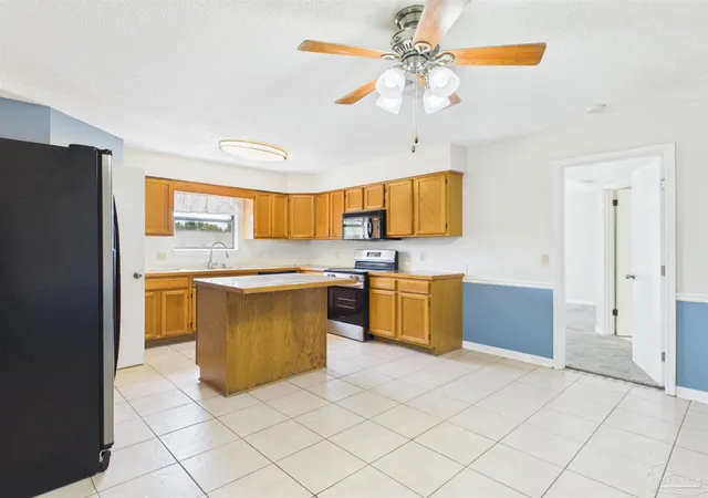 Photo 3 of Single family home for sale at 6073 Strickland Pl, Pensacola, FL 32506 | MLS# 683035 | Listing updated on 2026-09-14