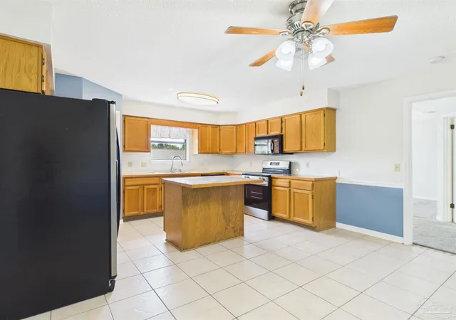 Photo 4 of Single family home for sale at 6073 Strickland Pl, Pensacola, FL 32506 | MLS# 683035 | Listing updated on 2026-09-14