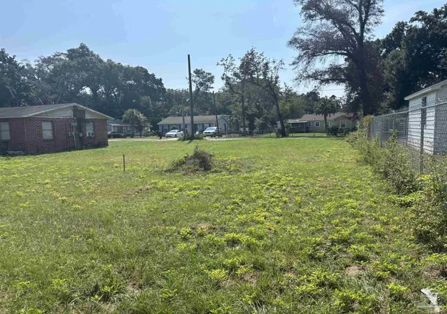 2nd image of 3810 Ward Blvd, Pensacola, FL 32505 | MLS# 671882