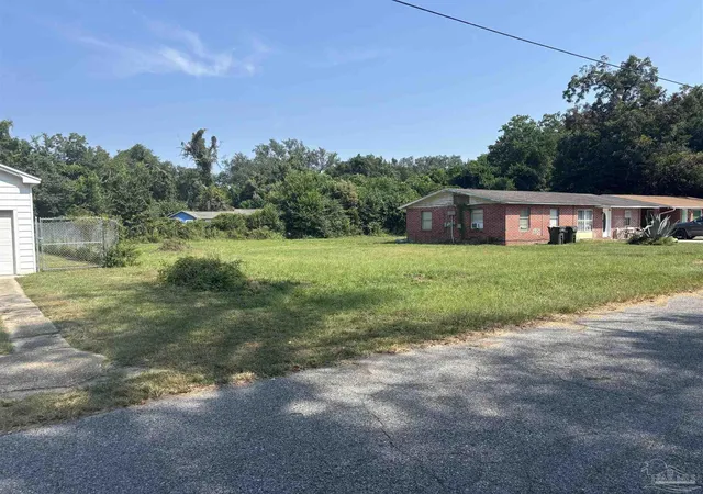 3rd image of 3810 Ward Blvd, Pensacola, FL 32505 | MLS# 671882
