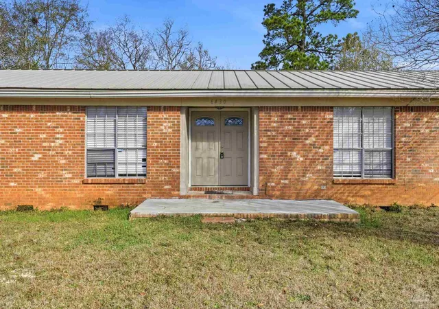 2nd image of 6430 W 9 Mile Rd, Pensacola, FL 32526 | MLS# 677459