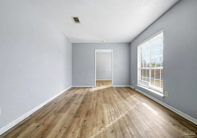 3rd image of 6430 W 9 Mile Rd, Pensacola, FL 32526 | MLS# 677459