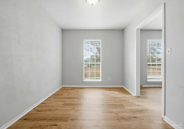 5th image of 6430 W 9 Mile Rd, Pensacola, FL 32526 | MLS# 677459
