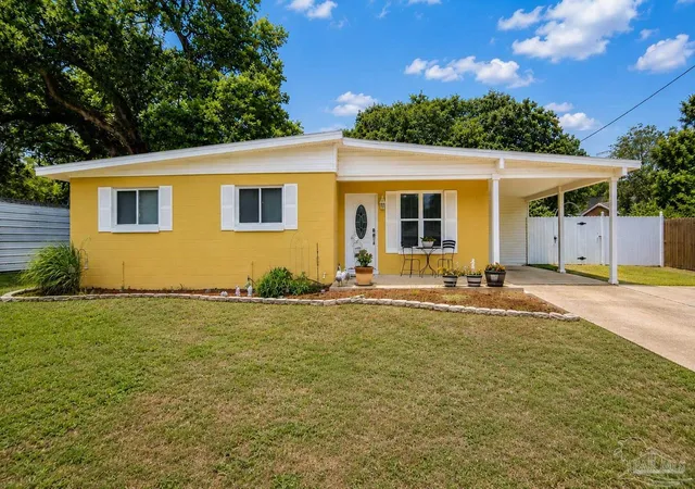 Photo 1 of Single family home for sale at 12 Huntington Dr, Pensacola, FL 32506 | MLS# 683478 | Listing updated on 2026-09-15