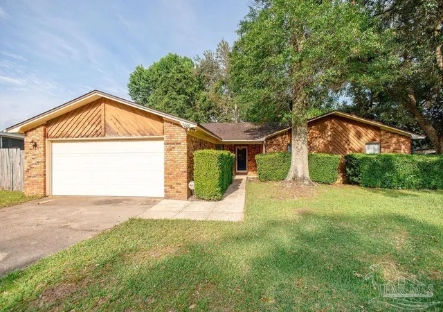 Photo 1 of Single family home for sale at 2266 Country Pl Cir, Pensacola, FL 32534 | MLS# 684773 | Listing updated on 2026-08-31