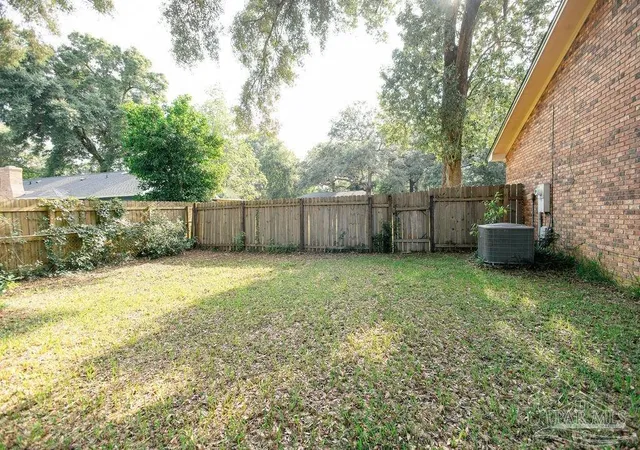 Photo 4 of Single family home for sale at 2266 Country Pl Cir, Pensacola, FL 32534 | MLS# 684773 | Listing updated on 2026-08-31