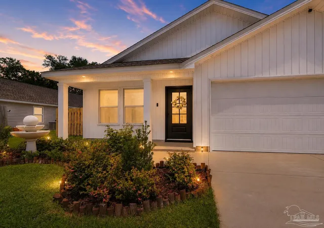 Homes for sale in Milton, FL | 5400 Horizons Edge Ln, Milton, FL 32583 | MLS# 685625
