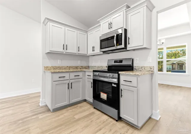 5th image of 1891 Summer Pecan Dr #65-B, Cantonment, FL 32533 | MLS# 685714