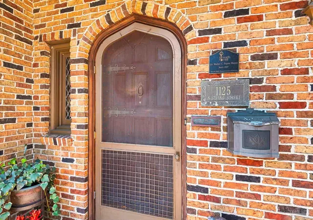 Photo 3 of Single family home for sale at 1125 N Spring St, Pensacola, FL 32501 | MLS# 685392 | Listing updated on 2026-09-10