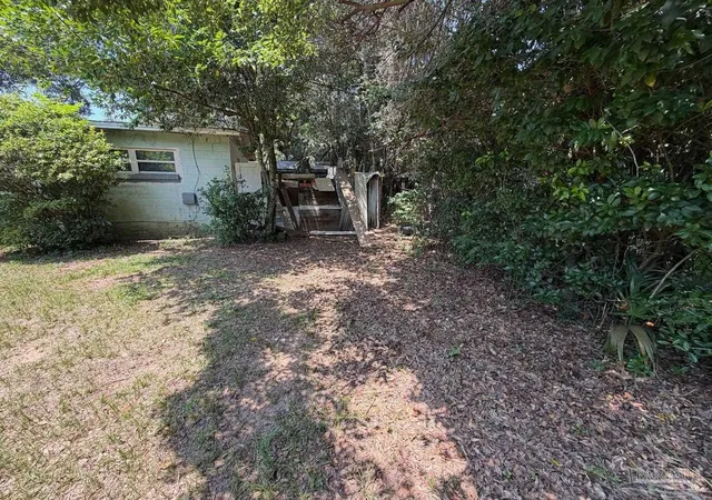 3rd image of 108 Tonawanda Dr, Pensacola, FL 32506 | MLS# 685606