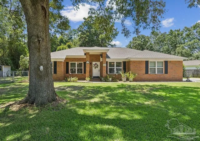 Photo 1 of Single family home for sale at 5097 Hamilton Ln, Milton, FL 32571 | MLS# 685469 | Listing updated on 2026-07-07