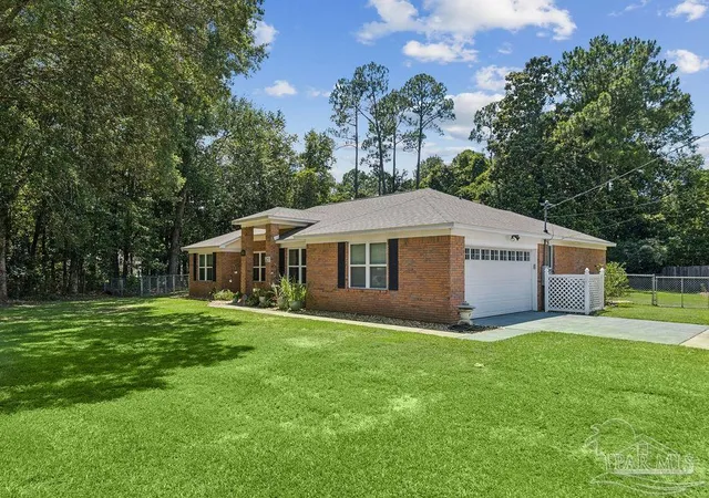 Photo 4 of Single family home for sale at 5097 Hamilton Ln, Milton, FL 32571 | MLS# 685469 | Listing updated on 2026-07-07