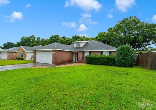 2nd image of 1039 Brownfield Rd, Pensacola, FL 32526 | MLS# 684569