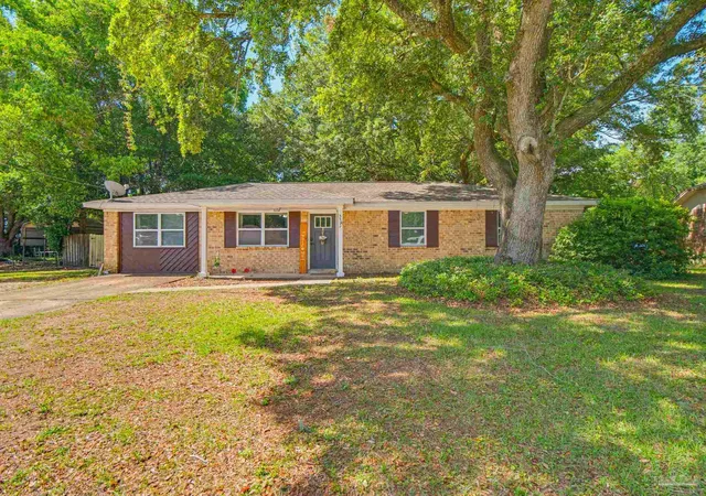 Photo 1 of Single family home for sale at 5517 Woodcrest Dr, Milton, FL 32583 | MLS# 683653 | Listing updated on 2026-08-03