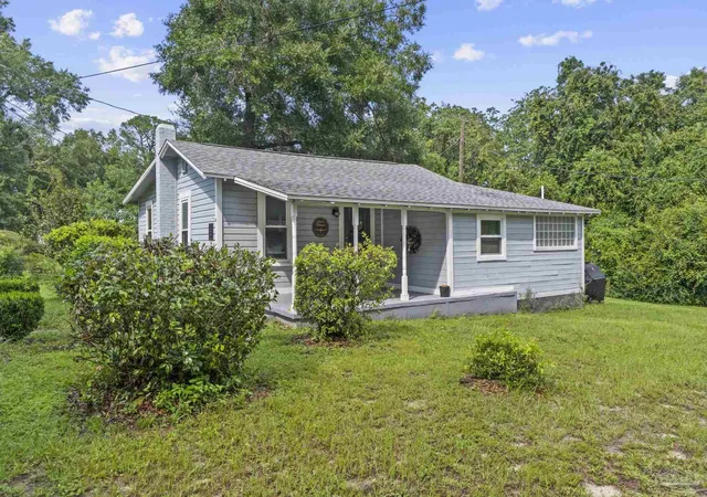Photo 2 of Single family home for sale at 410 Bartow Ave, Pensacola, FL 32507 | MLS# 688308 | Listing updated on 2026-09-17