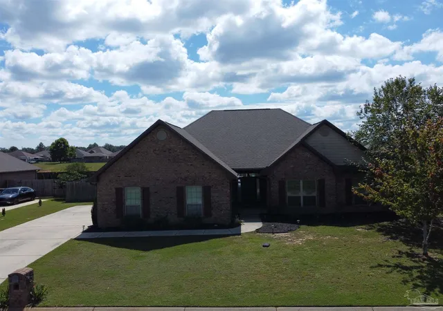 3rd image of 937 Aberdeen Dr, Cantonment, FL 32533 | MLS# 671902