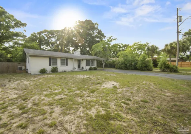 Homes for sale in Fort Walton Beach, FL | 219 Pilgrim Ave, Fort Walton Beach, FL 32547 | MLS# 681920