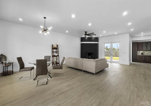Photo 2 of Single family home for sale at 5487 Cimmeron Ct, Gulf Breeze, FL 32563 | MLS# 681851 | Listing updated on 2026-07-02