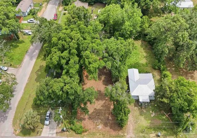 8th image of 3803 W Avery St, Pensacola, FL 32505 | MLS# 683417