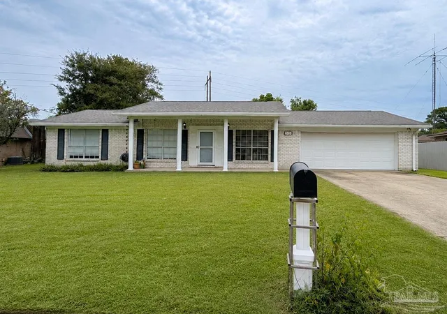 Photo 1 of Single family home for sale at 6940 Cabral St, Pensacola, FL 32503 | MLS# 688226 | Listing updated on 2026-09-15