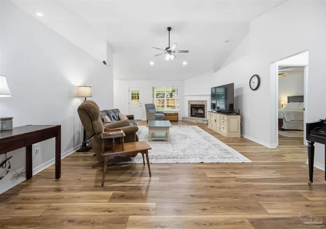 2nd image of 1787 Condor Dr, Cantonment, FL 32533 | MLS# 683471
