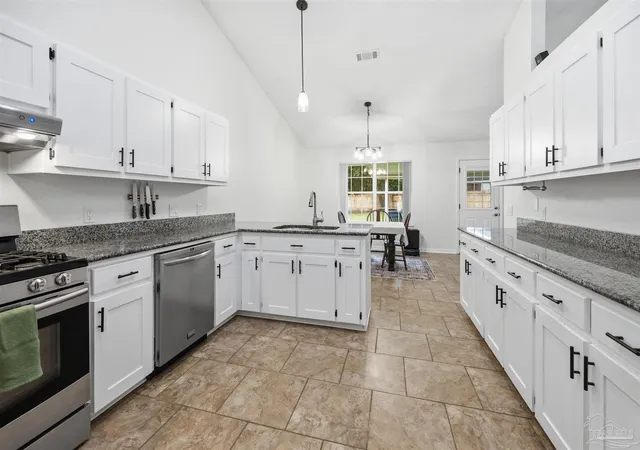 3rd image of 1787 Condor Dr, Cantonment, FL 32533 | MLS# 683471