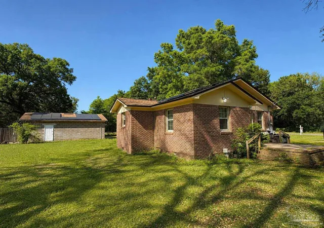 3rd image of 5919 Mitchell Ln, Pensacola, FL 32526 | MLS# 679988