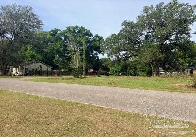 2nd image of 3001 N U St #https://1drv.ms, Pensacola, FL 32505 | MLS# 681264