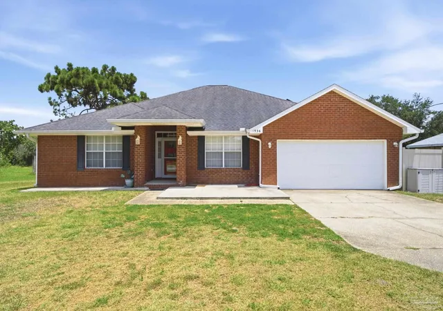2nd image of 1936 Candlewood Dr, Navarre, FL 32566 | MLS# 685896