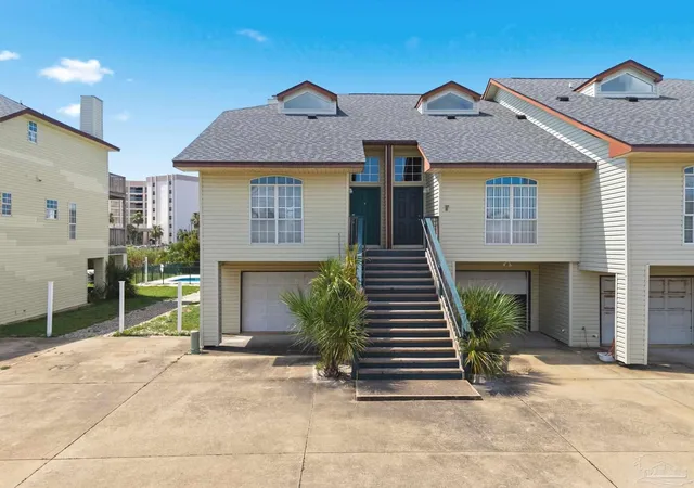 Photo 2 of Townhouse for sale at 1550 Via Deluna Dr, Gulf Breeze, FL 32561 | MLS# 685330 | Listing updated on 2026-09-10