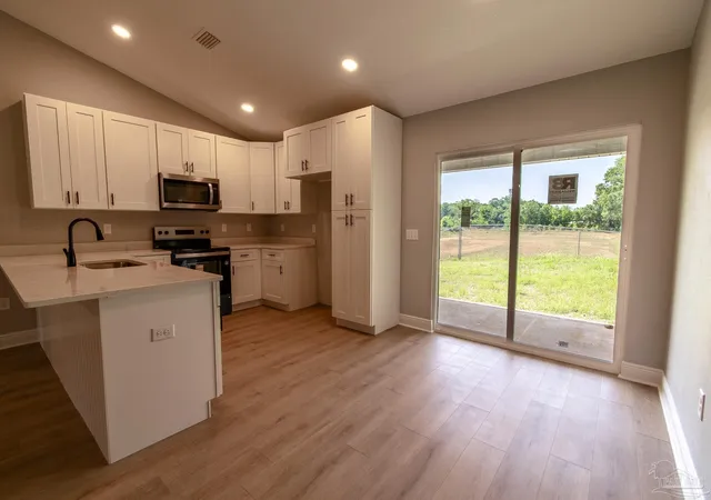 Photo 4 of Single family home for sale at 4621 Queen Palm Ct, Milton, FL 32571 | MLS# 684716 | Listing updated on 2026-08-19