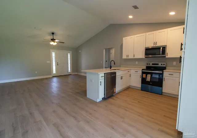 Photo 5 of Single family home for sale at 4621 Queen Palm Ct, Milton, FL 32571 | MLS# 684716 | Listing updated on 2026-08-19